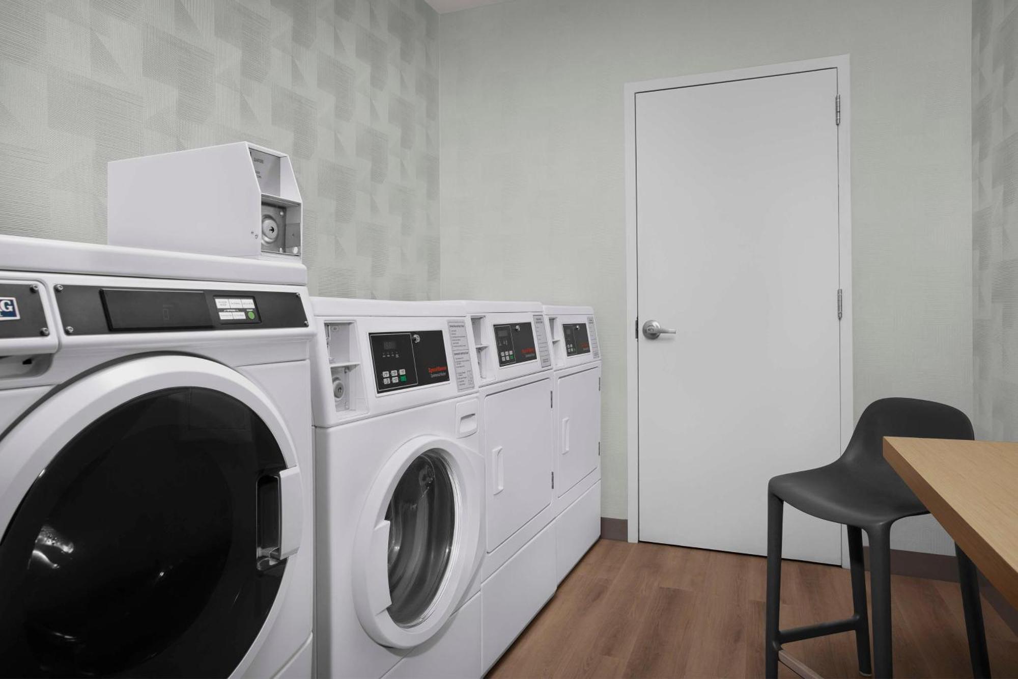 Home2 Suites By Hilton Clarksville/Ft. Campbell Екстер'єр фото