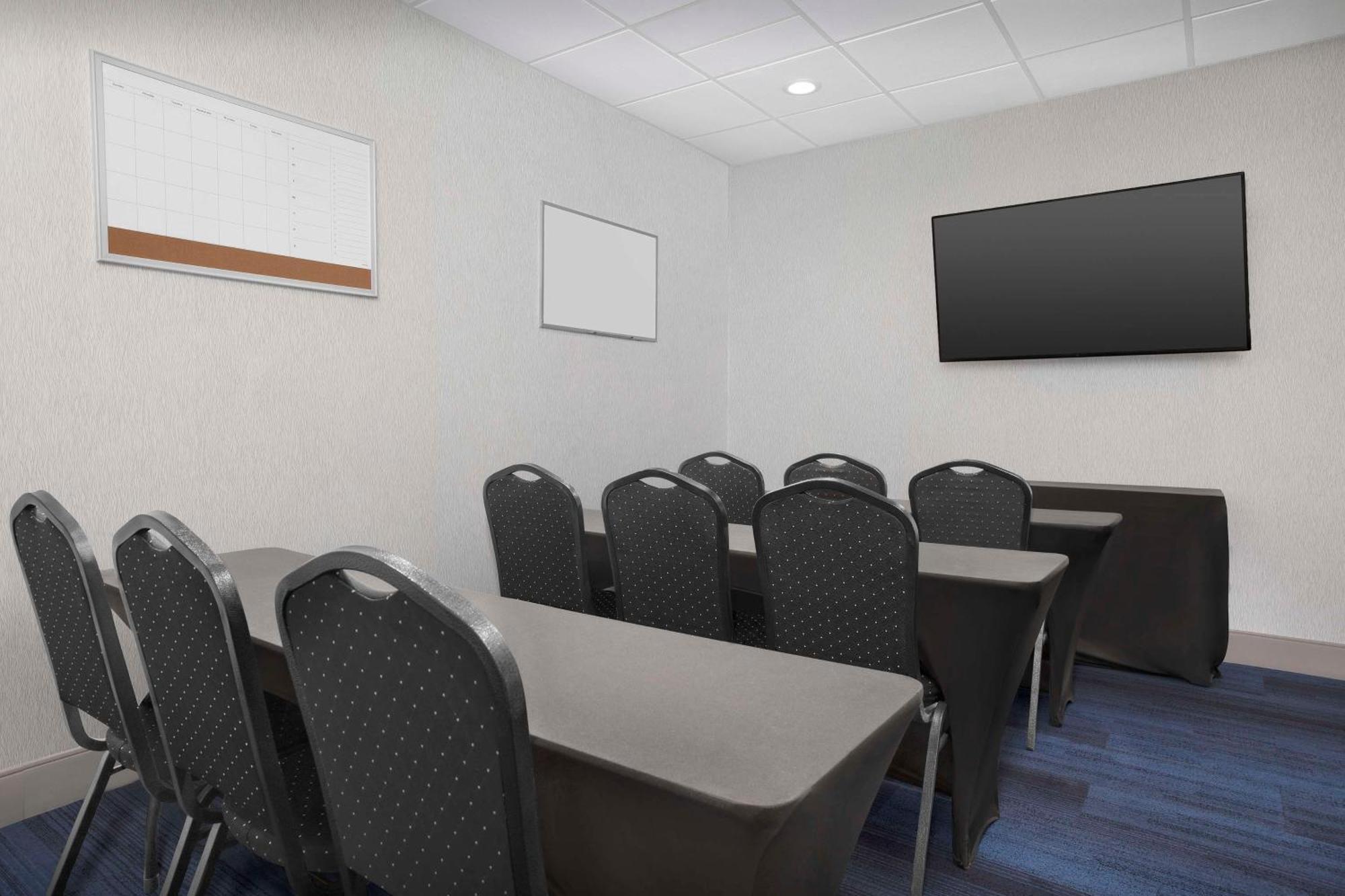 Home2 Suites By Hilton Clarksville/Ft. Campbell Екстер'єр фото