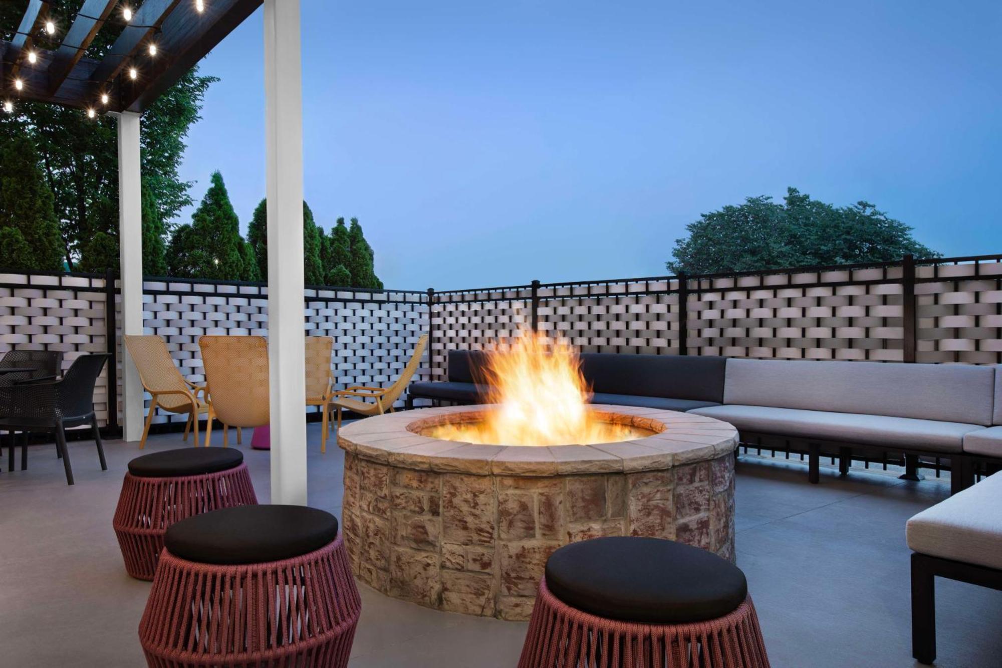 Home2 Suites By Hilton Clarksville/Ft. Campbell Екстер'єр фото
